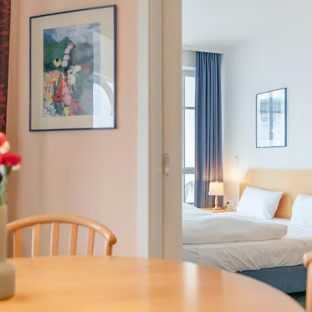 Apartment 511, Seepark *